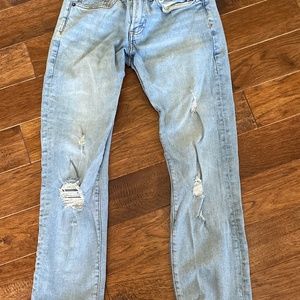 Men’s 28x28 light washed Gap jeans